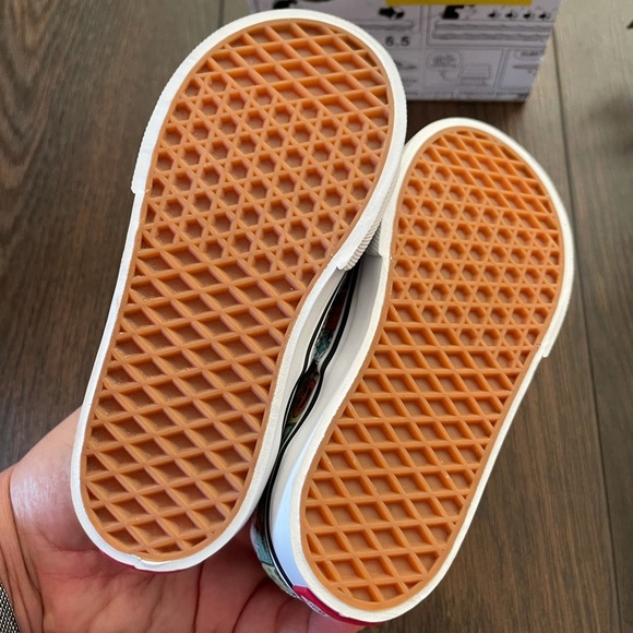 NEW Vans X peanuts collaboration toddler comic strip authentic shoes - Picture 9 of 9